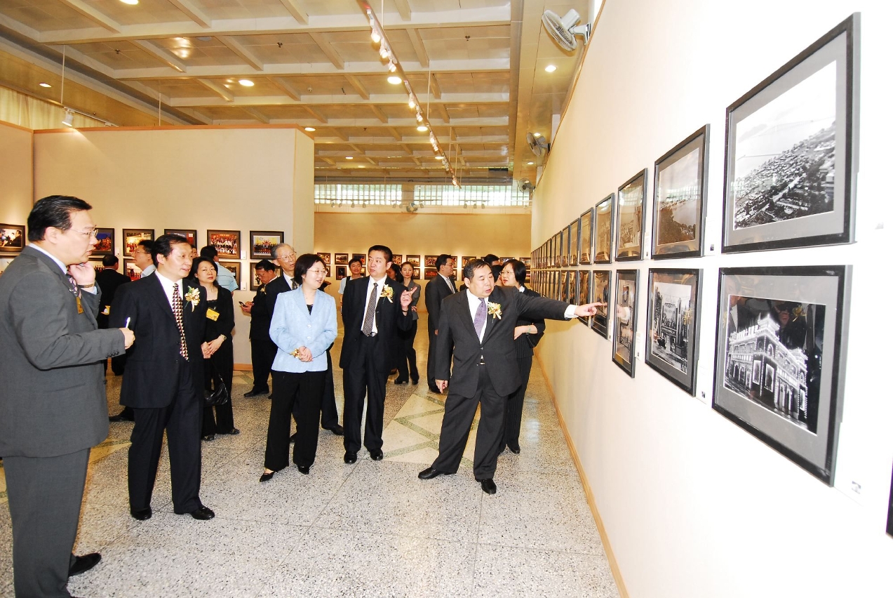 嘉賓參觀展覽