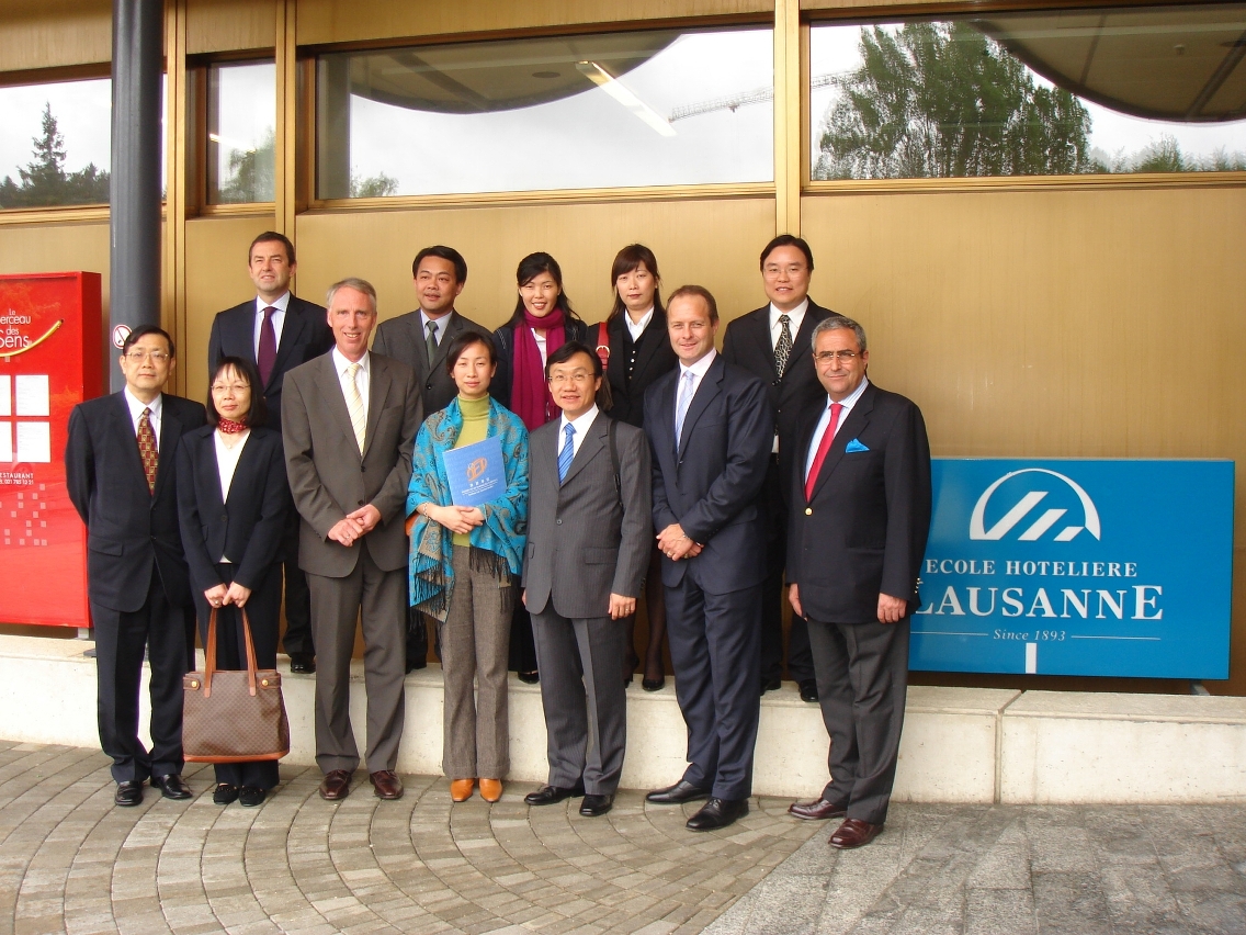 訪問團獲洛桑酒店學校校長Ruud J. Reuland 先生的熱情接待