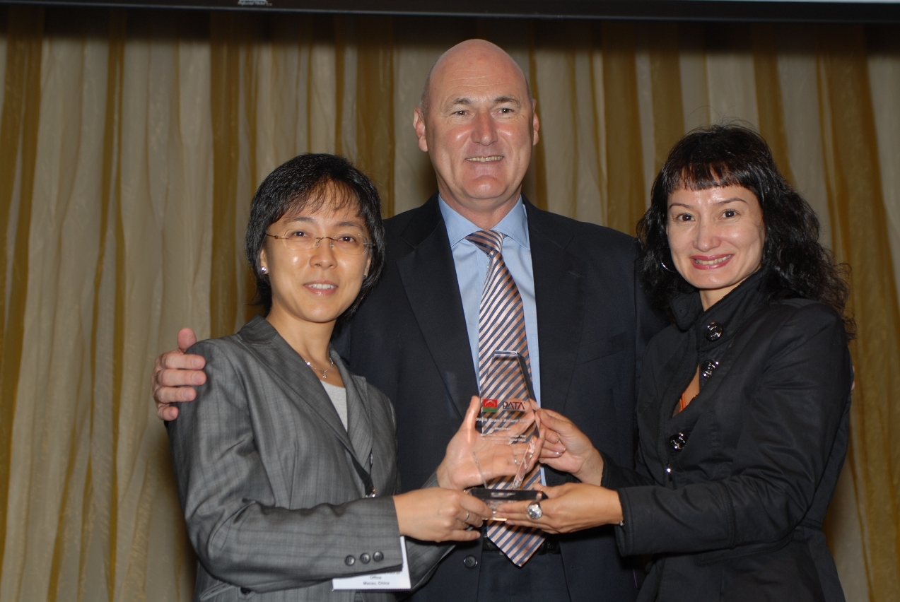 旅遊局憑著“2006澳門世界遺產年”奪亞太旅遊協會文化遺產金獎大獎