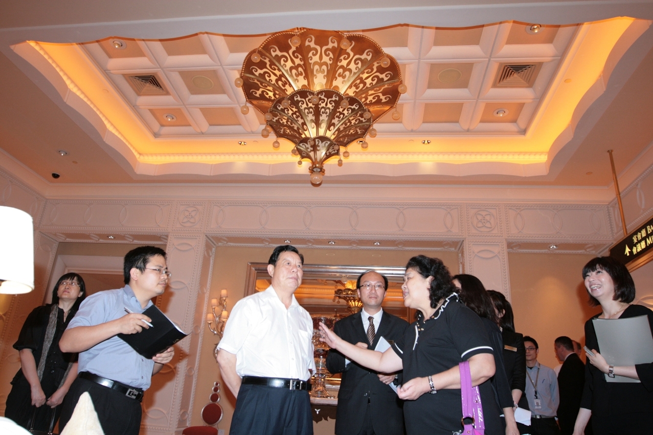 Subdirector do Turismo de Guangdong e delegação visitam hotéis de Macau