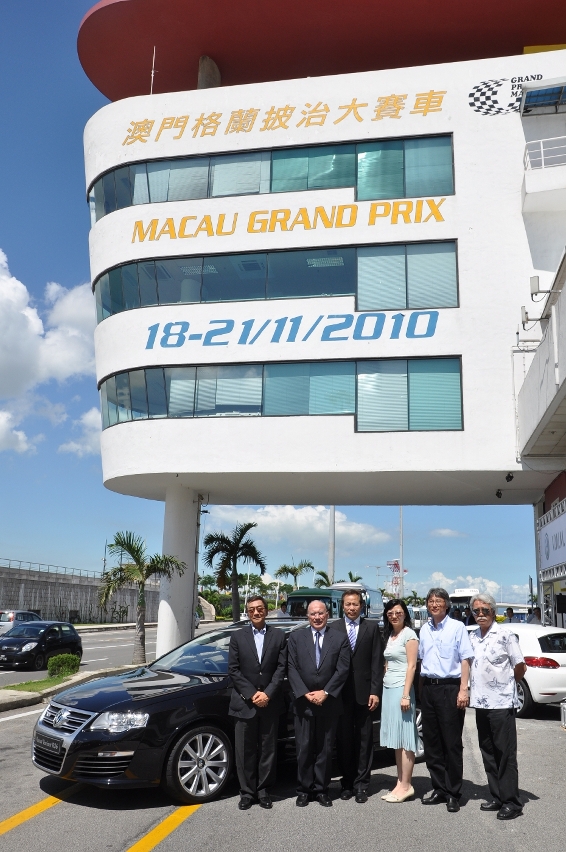 Macau Grand Prix Committee and V.W.M. Motors Limited held a handover ceremony of the rescue and safety cars today