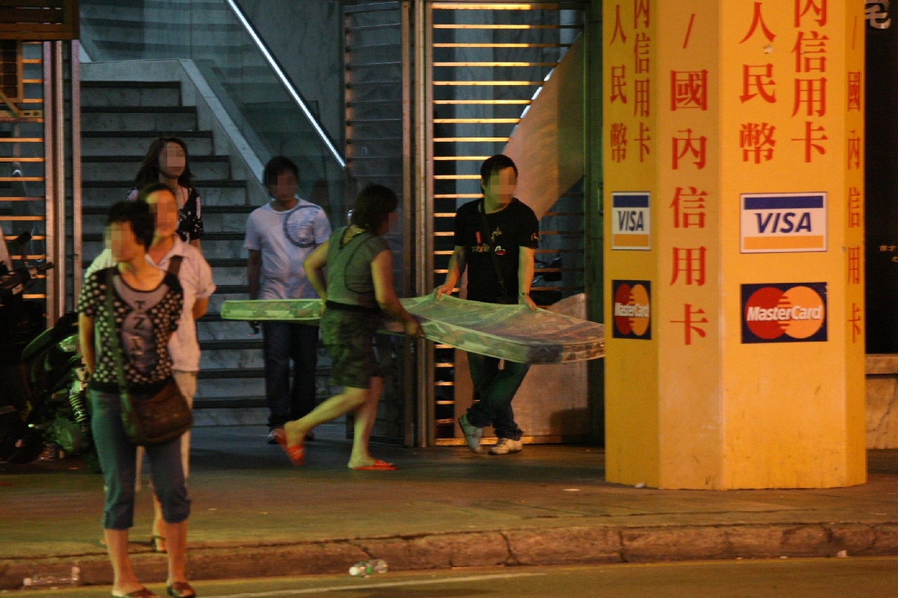 Mattress being dumped after new law took effect
