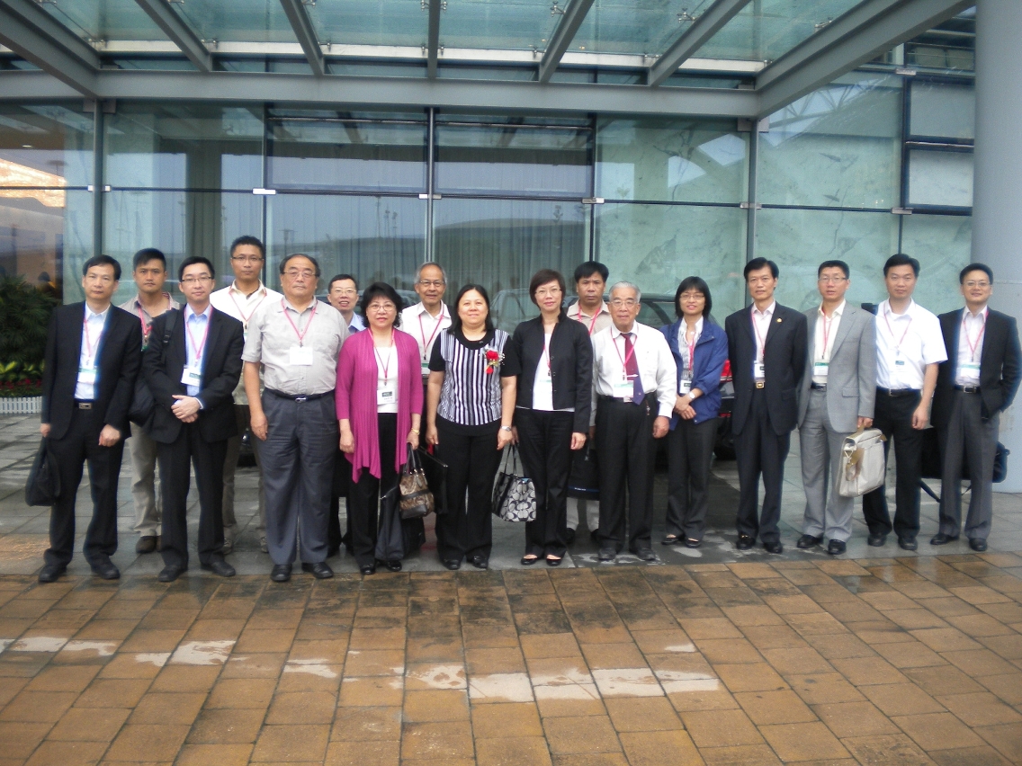 A delegação organizada pela DSPA deslocou à Cidade de Cantão para assistir à 8.ª Exposição Internacional de Protecção Ambiental, Cantão, China
