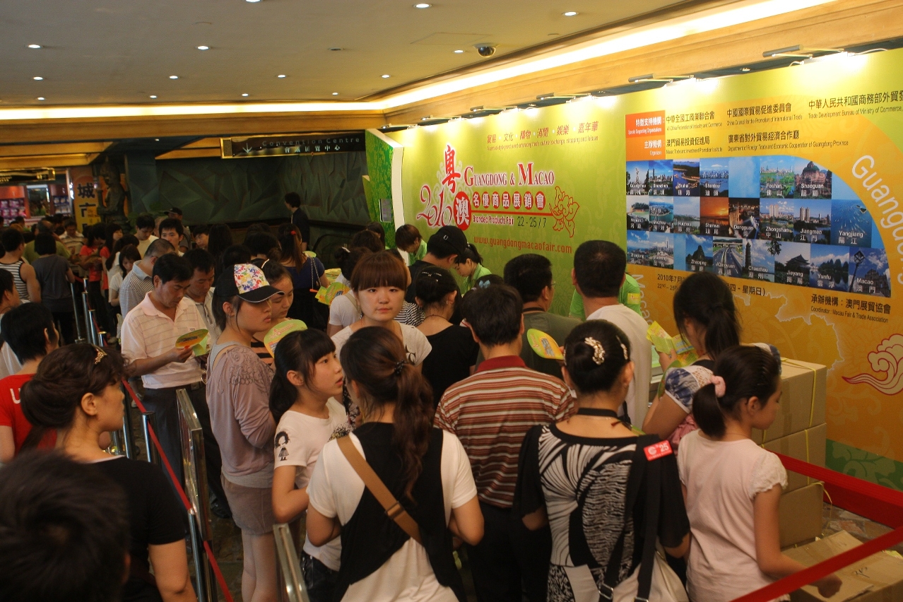 Residents queued up to enter into the Fair