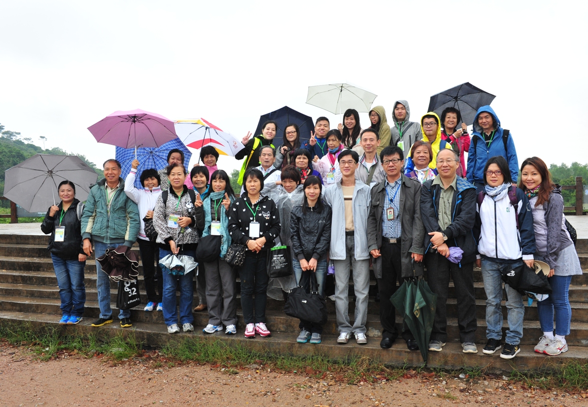 A DSPA organizou uma visita de estudo e intercâmbio à Zona de protecção dos mangais de Kei Ou em Zhuhai para os “fãs ambientais” do Programa de Pontos “Verdes”.