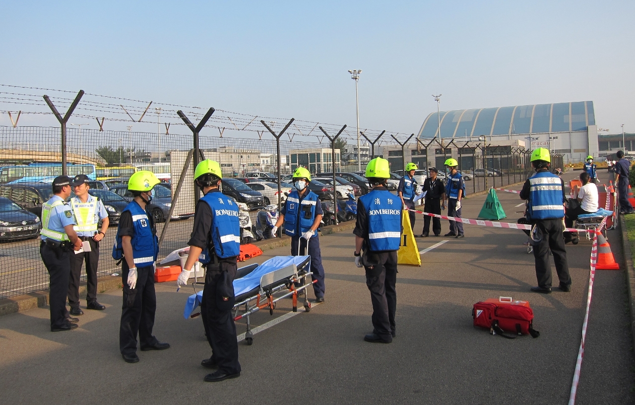 O exercício anual à escala global teve lugar no dia 31 de Outubro de 2013 no Aeroporto Internacional de Macau para aperfeiçoamento da capacidade das diversas entidades na resposta a emergências associadas a mercadorias perigosas.