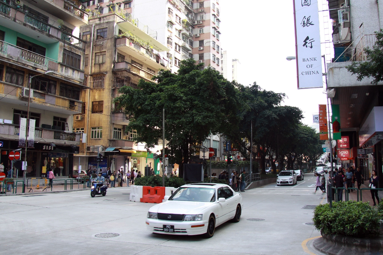 PHOTO2