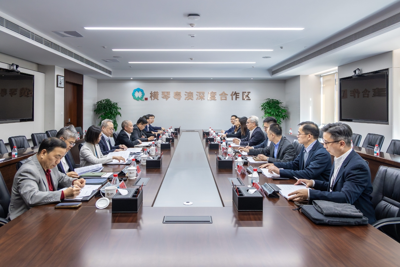 O Secretário Wong Sio Chak reuniu-se com a Comissão Executiva da Zona de Cooperação.