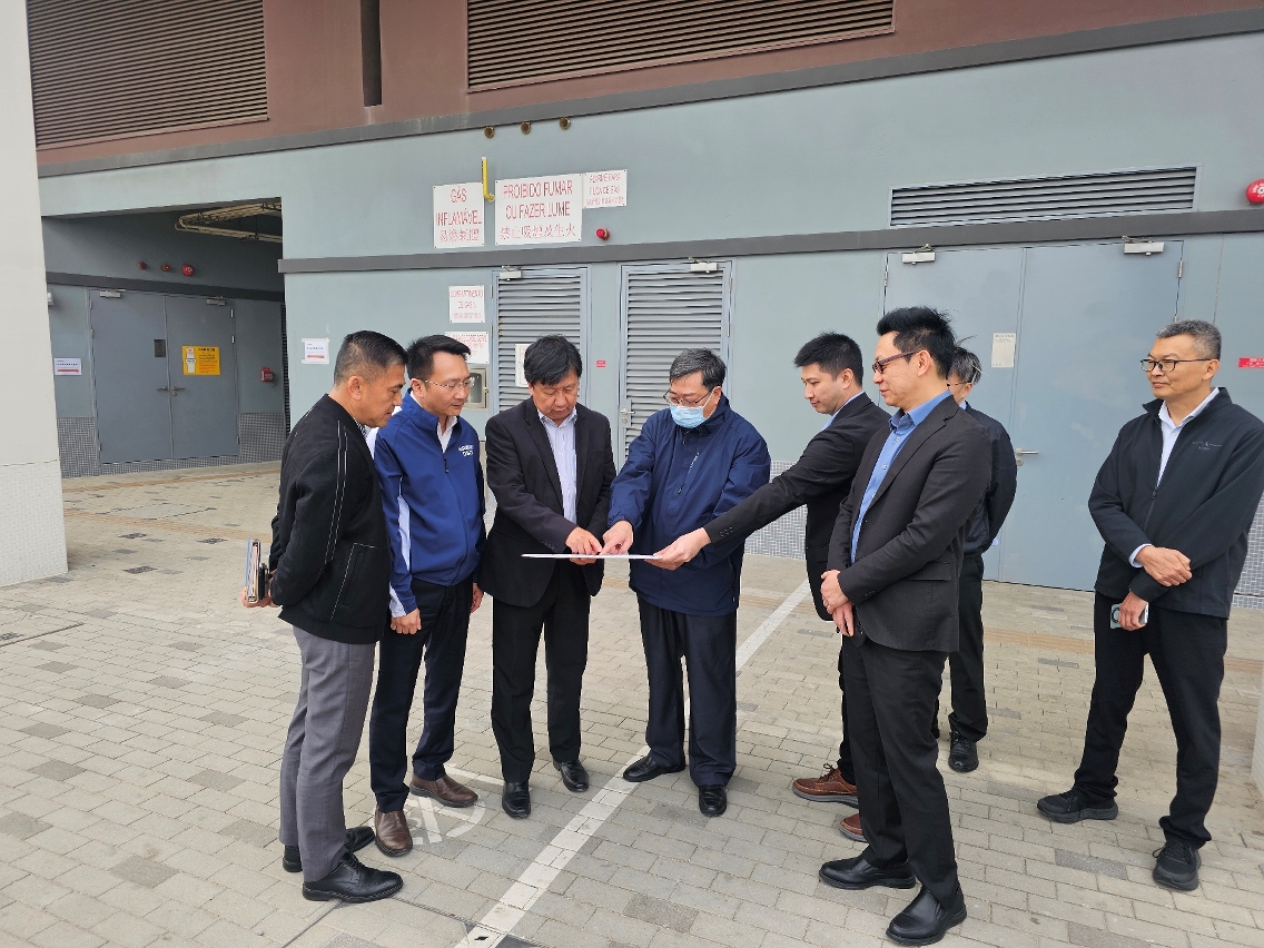 O Secretário para os Transportes e Obras Públicas, juntamente com os serviços competentes da sua tutela, deslocaram-se, mais uma vez, à Zona A dos Novos Aterros-1