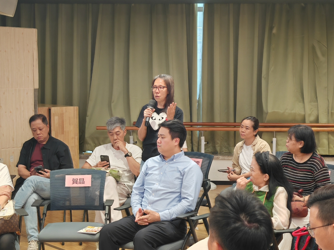 Photo 3: Residents actively raise questions about the application of Macao’s Social Security System in the Cooperation Zone.